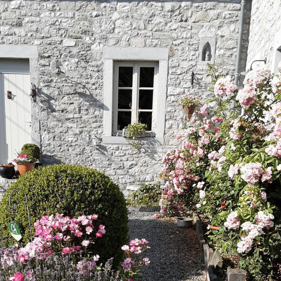 A L'Ombre Du Noyer Bed & Breakfast Fernelmont Dış mekan fotoğraf